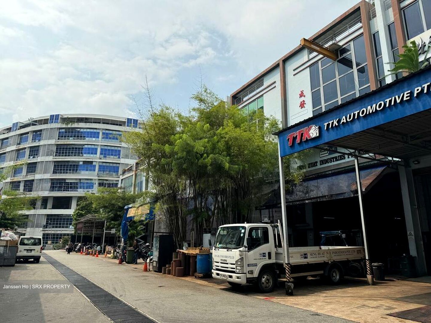 Enterprise Hub (D22), Factory #497693521